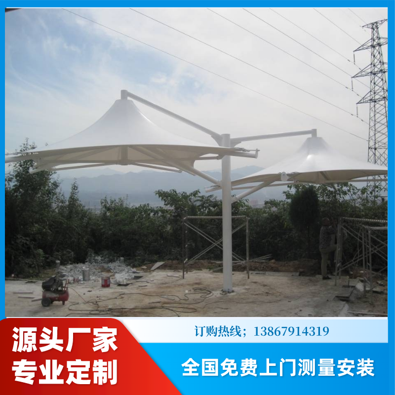烏魯木齊公交充電樁車(chē)棚與電瓶車(chē)充電樁停車(chē)棚 面向工廠與小區(qū)的高抗風(fēng)雪設(shè)計(jì)與計(jì)算機(jī)平面規(guī)劃